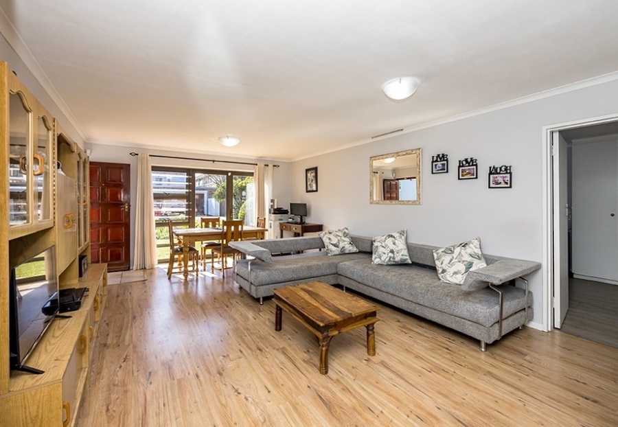3 Bedroom Property for Sale in Claremont Western Cape